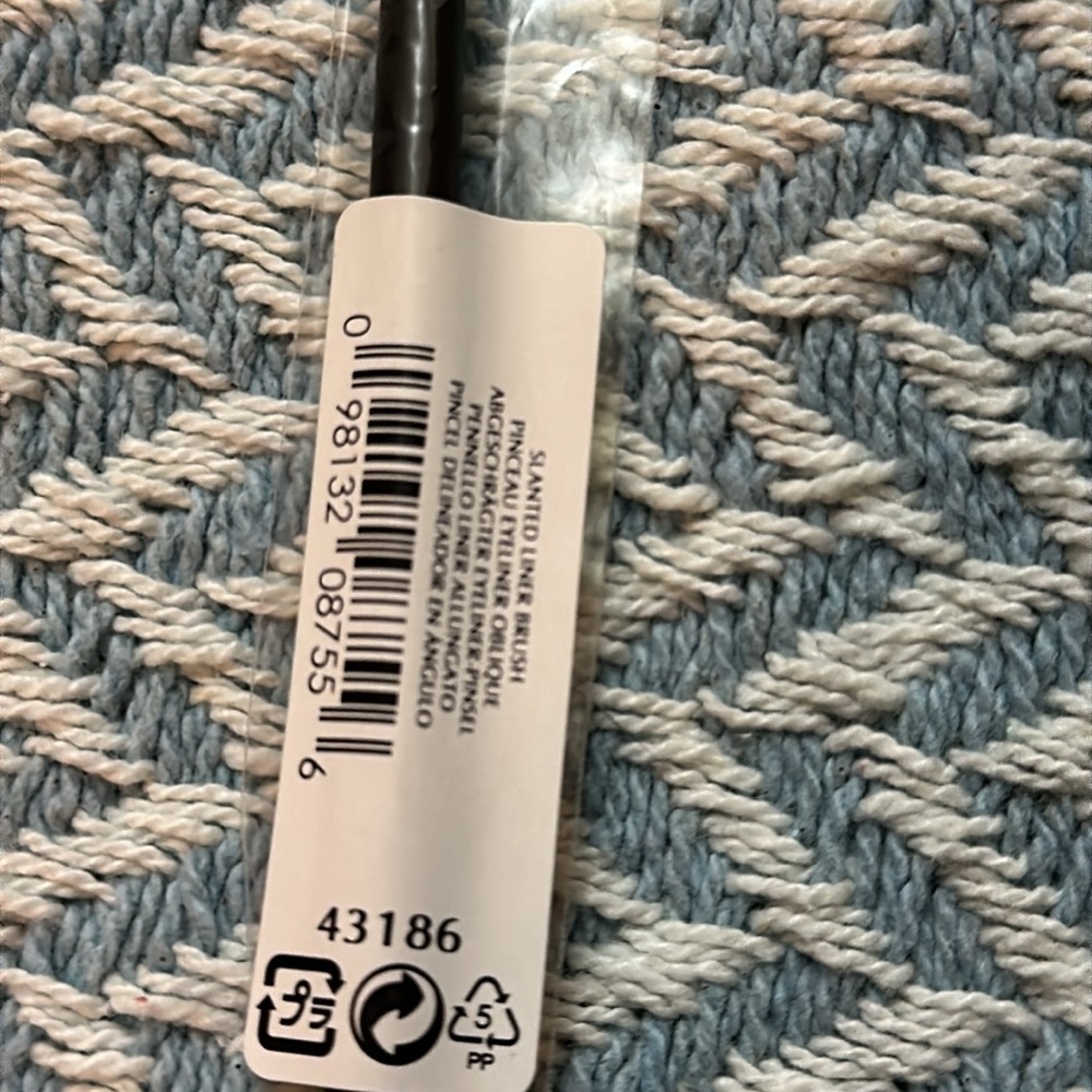 Bare Minerals Slanted Eyeliner Brush, New! - Picture 2 of 3